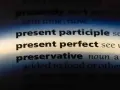 Wörterbuchseite zeigt "present perfect" und erklärt seine Bildung.