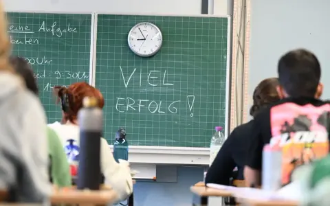 Fachabitur und Abitur: Die entscheidenden Unterschiede für deine Zukunft