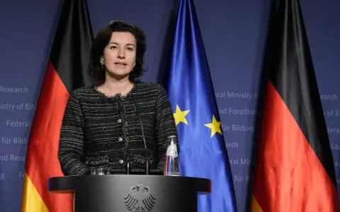 Bundesminister für Bildung und Forschung: Wer ist Dorothee Bär?