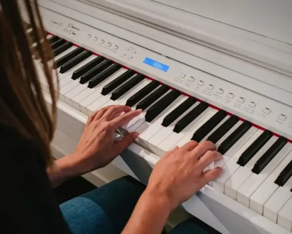 Piano Unterricht: Finde die besten Optionen für jeden Lernenden