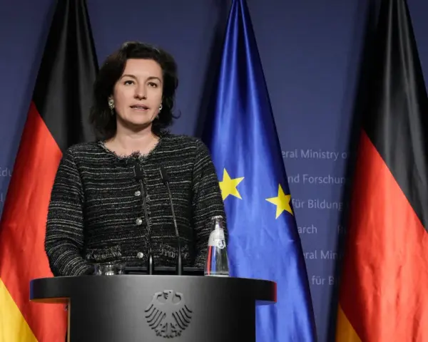 Bundesminister für Bildung und Forschung: Wer ist Dorothee Bär?