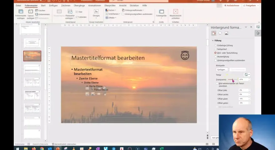 PowerPoint-Folie mit Sonnenuntergang als powerpoint hintergrund. Die Folie zeigt "Mastertitelformat bearbeiten" und eine Liste von Ebenen. Rechts ist das Menü "Hintergrund formatieren" geöffnet.